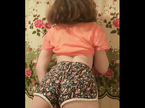 ❤️ Seksikäs nuori beibi riisuu shortsinsa kameran edessä ❤️ Seksivideo at fi.myteporn.ru ﹏