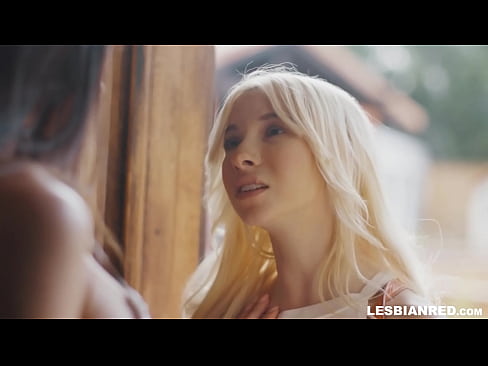 ❤️ Tyttö tulee kotiin muutamaa kuukautta myöhemmin ja päätyy syömään äitipuolensa pillua ❤️ Seksivideo at fi.myteporn.ru ﹏