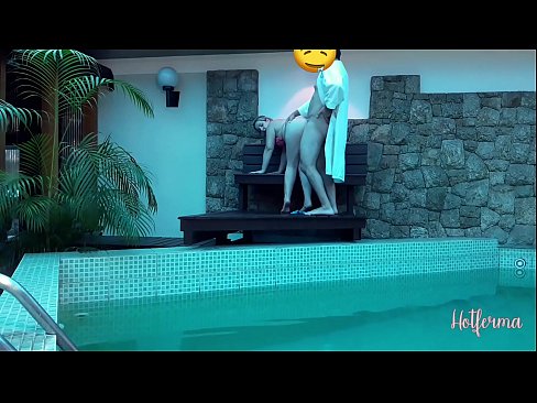 ❤️ Pomo kutsuu piian uima-altaalle, mutta ei voinut vastustaa kuumaa ❤️ Seksivideo at fi.myteporn.ru ﹏